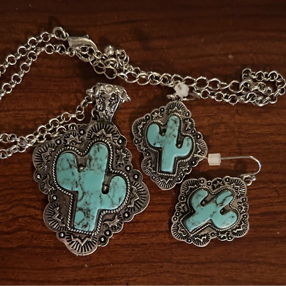 Turquoise Cactus Necklace and Earring Set
